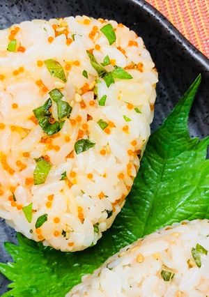 A picture of Ultimate Tobikko Onigiri.