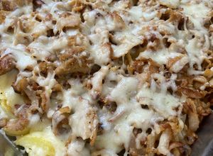 Foto principal de Tarrina kebab con papas caseras