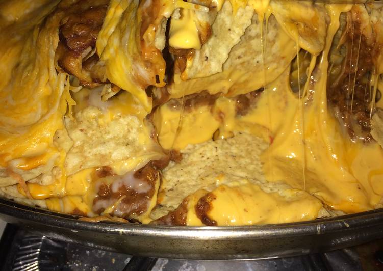 Steps to Prepare Perfect Chili Cheese Nachos