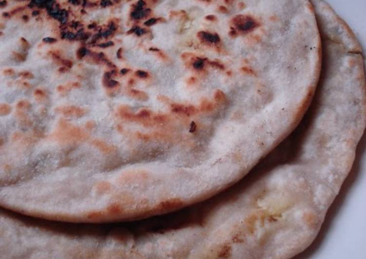 Potato Paratha (Indian Potato Bread) Potato Paratha (Indian Potato Bread)