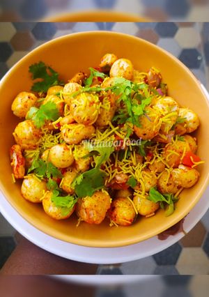 A picture of Phool Makhana Bhel.