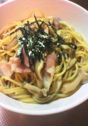 A picture of Japanese-Style Mushroom Soup Pasta.