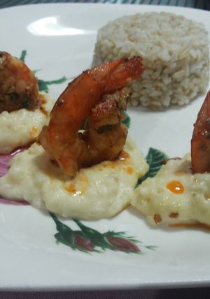 A picture of Shrimp scampi in mashed potato (from Nestle).