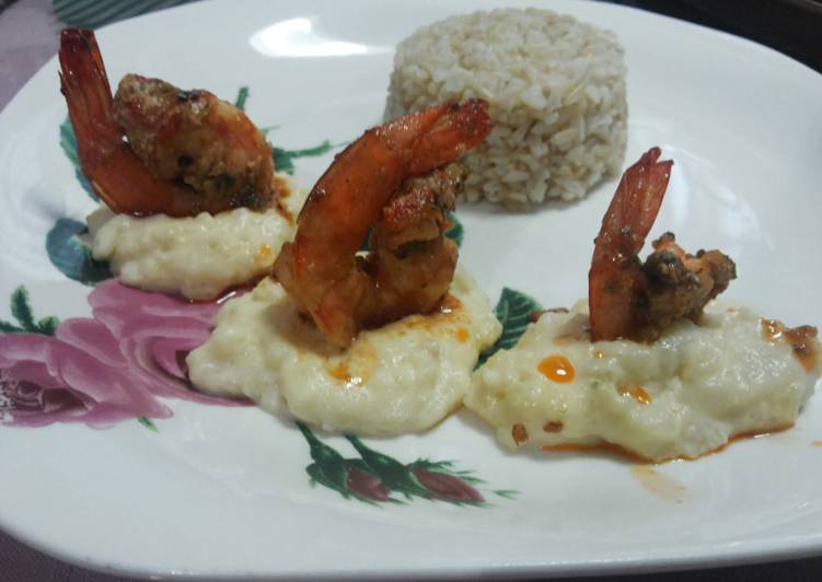 Recipe of Super Quick Homemade Shrimp scampi in mashed potato (from Nestle)