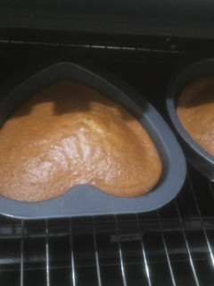 A picture of Vanilla sponge cake #Bakingcontest.