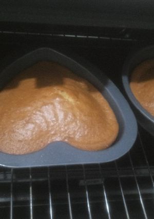 A picture of Vanilla sponge cake #Bakingcontest.