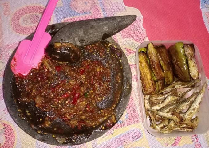 Ikan asin sambal lalap terong