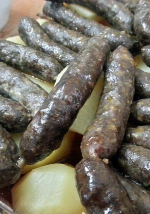 A picture of Saussage and potatos Casserole.