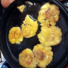 A picture of Tostones.
