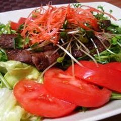 A picture of Balsamic Steak Salad.