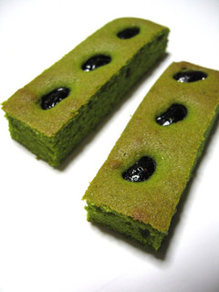 A picture of Matcha Cake Sticks.