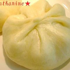 A picture of Puffy Steamed Nikuman (Meat Filled Bao or Buns).