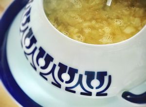 Foto principal de Caldo de repollo —Caldo galego—