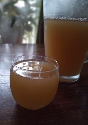 Una foto de Jugo de manzanas cocidas