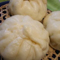 A picture of Juicy Nikuman (Steamed Pork Buns) in a Bread Maker.