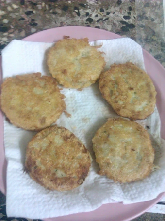 Simple Way Make Recipe Fried Noodle Potato Cutlets that is Can Pamper Your Tongue, So Delicious}