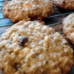 A picture of A litttle Bit of Heaven Oatmeal Cookie.