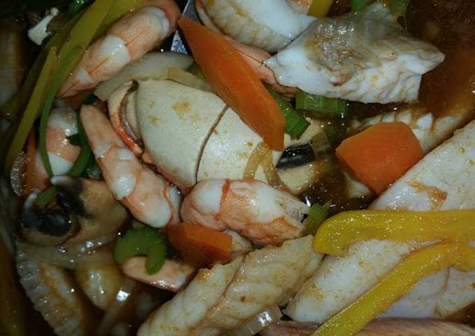 Recipe of Ultimate Crab claw Shrimp &amp; fish soup