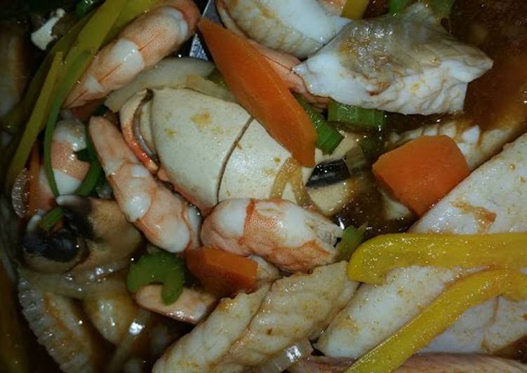 Easiest Way to Prepare Any-night-of-the-week Crab claw Shrimp &amp; fish soup