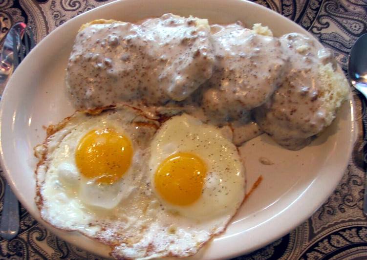 Recipe of Perfect Toni’s Biscuits & Sausage Gravy
