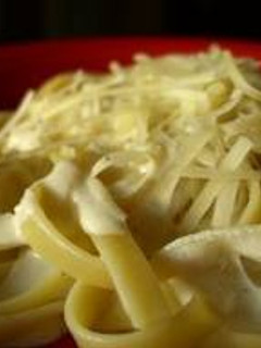 A picture of Fettucine Alfredo.