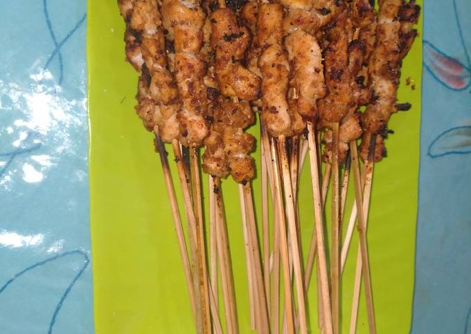 Sate ayam bumbu kacang