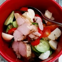A picture of Refreshing salad.