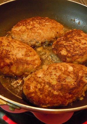 A picture of My Homemade Hamburgers.
