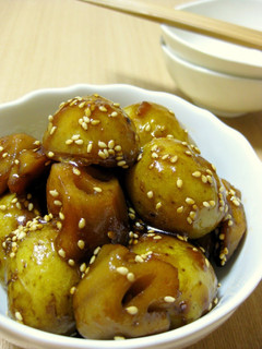 A picture of Stir-fried and Simmered New Potato and Lotus Root with Sesame Seeds.