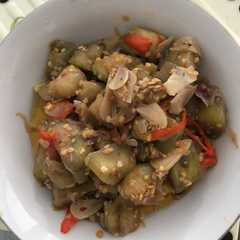 A picture of Oseng terong pedas.
