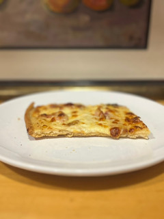 Una foto de Pizza carbonara