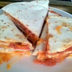 A picture of Pizza- dillas!!!.