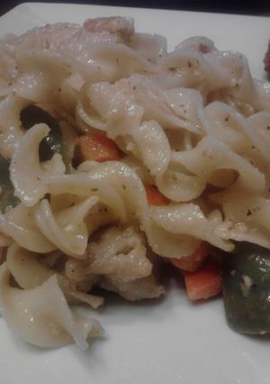 A picture of Garlic Parmisan Pork Noodle Skillet.