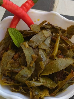 तोरई छिलके की सब्ज़ी(Torai chhilke ki sabzi recipe in Hindi) रेसिपी मुख्य फोटो