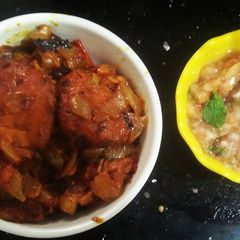 A picture of Seyal Besan with Pudina Chutney.