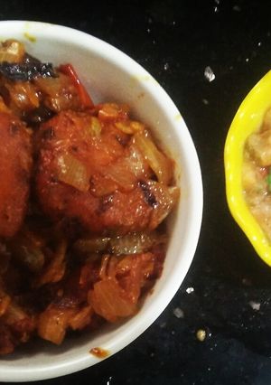 A picture of Seyal Besan with Pudina Chutney.
