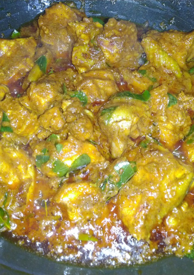 நாட்டு கோழி ரோஸ்ட் (Naatu Kozhi Roast Recipe in Tamil) செய்முறை முக்கிய புகைப்படம்