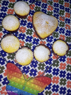 A picture of Orange cake.
