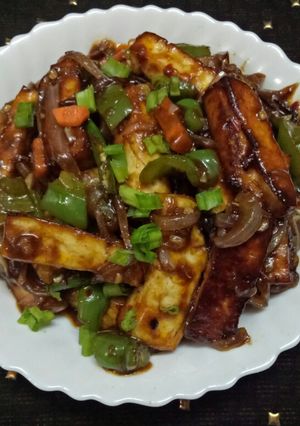A picture of Dry Paneer chilli.