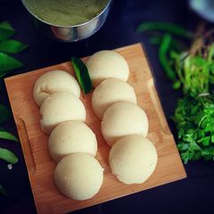 A picture of Instant Rava Idli.