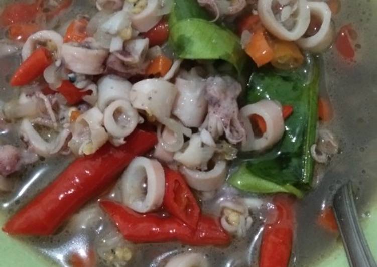 Cumi sotong kuah pedas simple