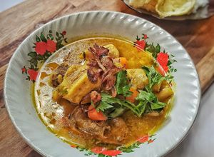 Foto resep Sop Ayam Kuning Khas Betawi