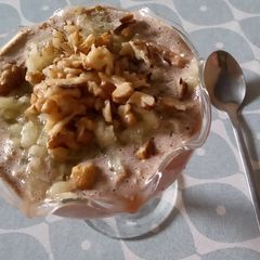 A picture of Apple & Walnut 'Deluxe' Bircher.
