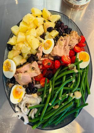Une photo de Salade niçoise, Souvenir de Sienne