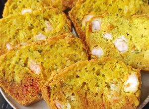 Une photo de Cake crevettes, curcuma à la farine de millet