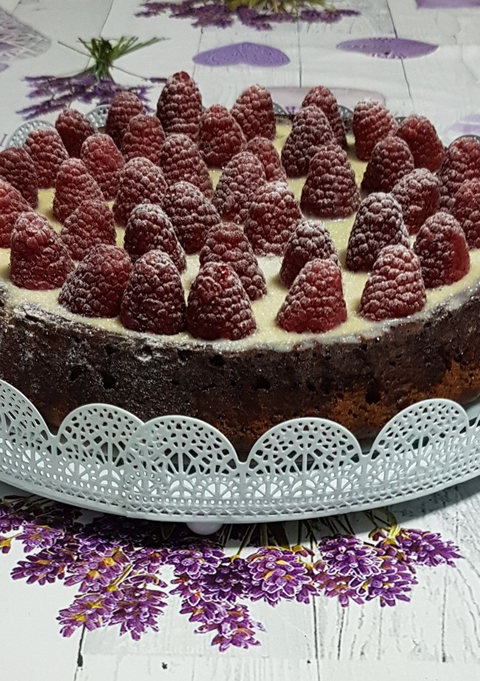 Una foto de Tarta de chocolate y frambuesas