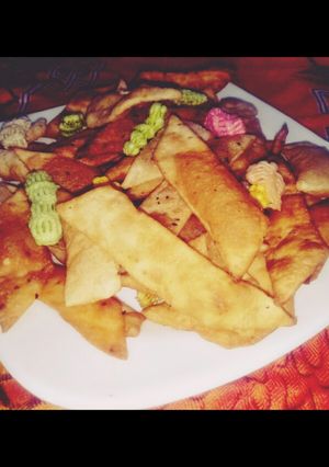 A picture of Crispy Namak Pary.