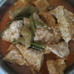 A picture of Kotok Tahu Tempe.