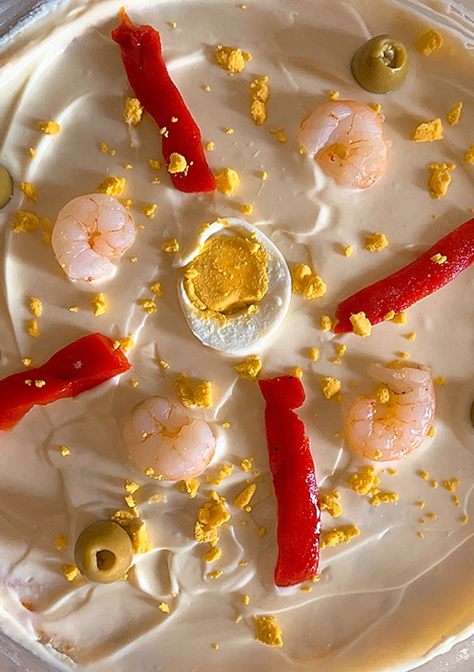 Una foto de Ensaladilla con gambas
