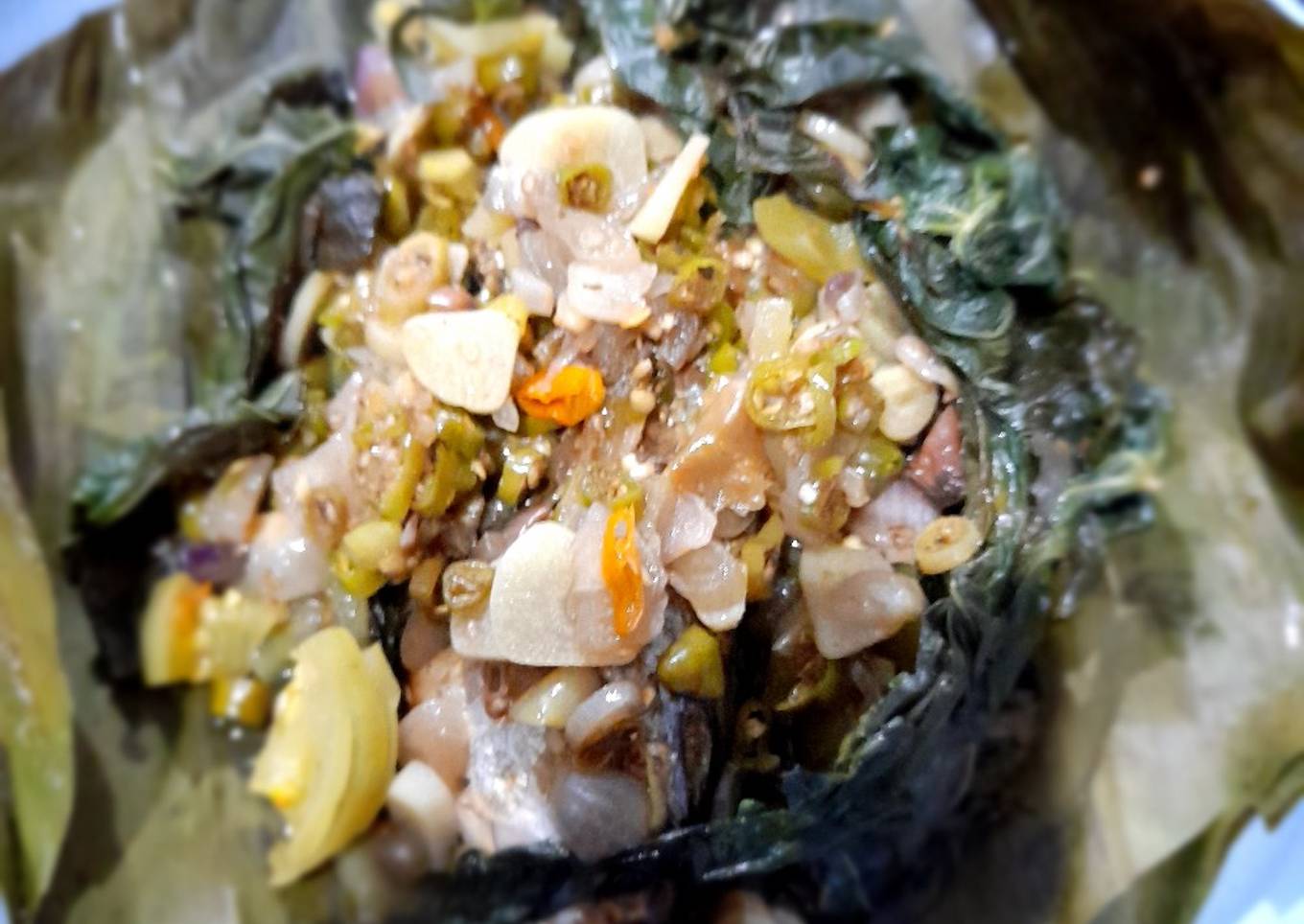 Pepes peda daun singkong
